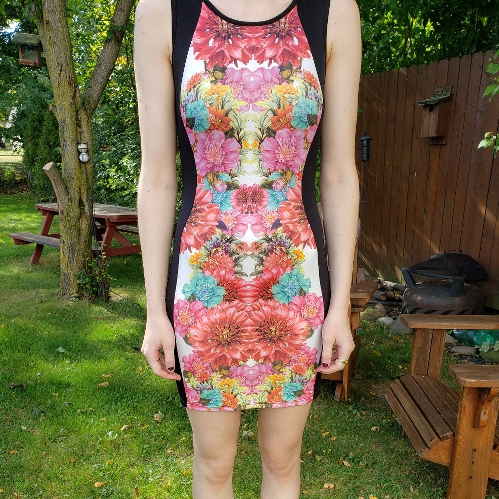 Bodycon Floral Mini Dress With Scooped Back